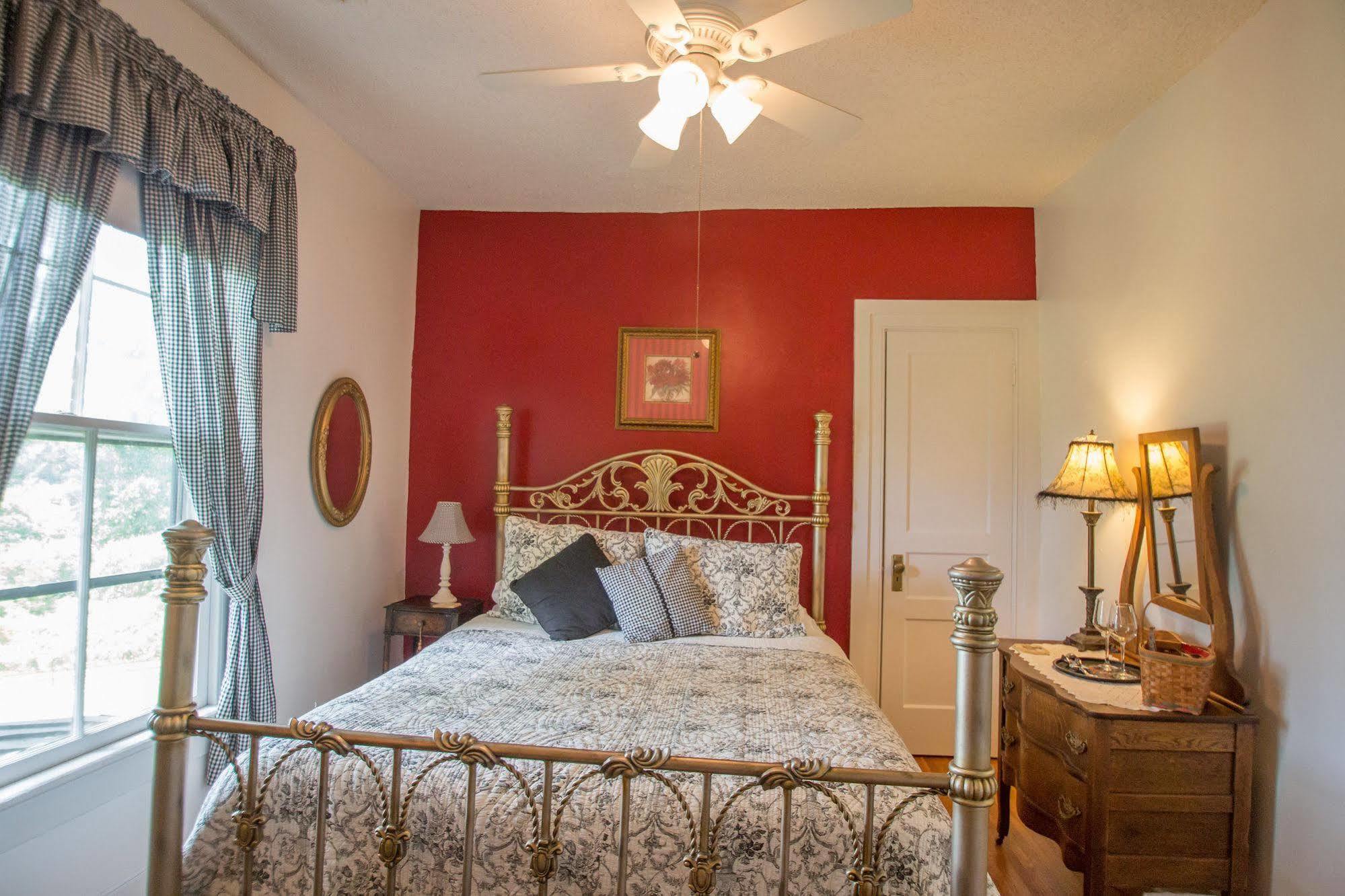 Orchard House B&B Lovingston Exterior photo